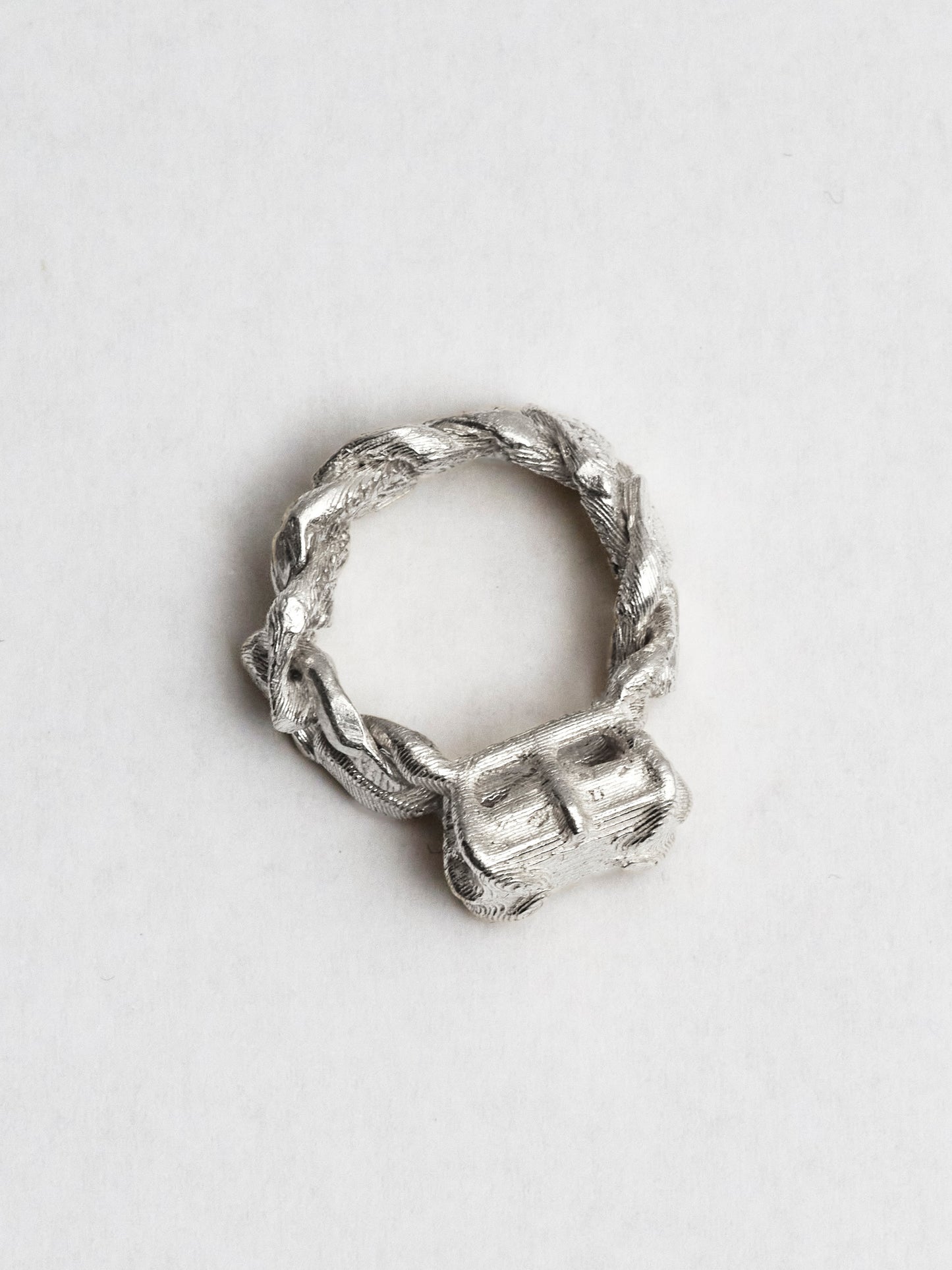 THE ROHMA LOOSE LINK PINKY RING - 925 - Textured