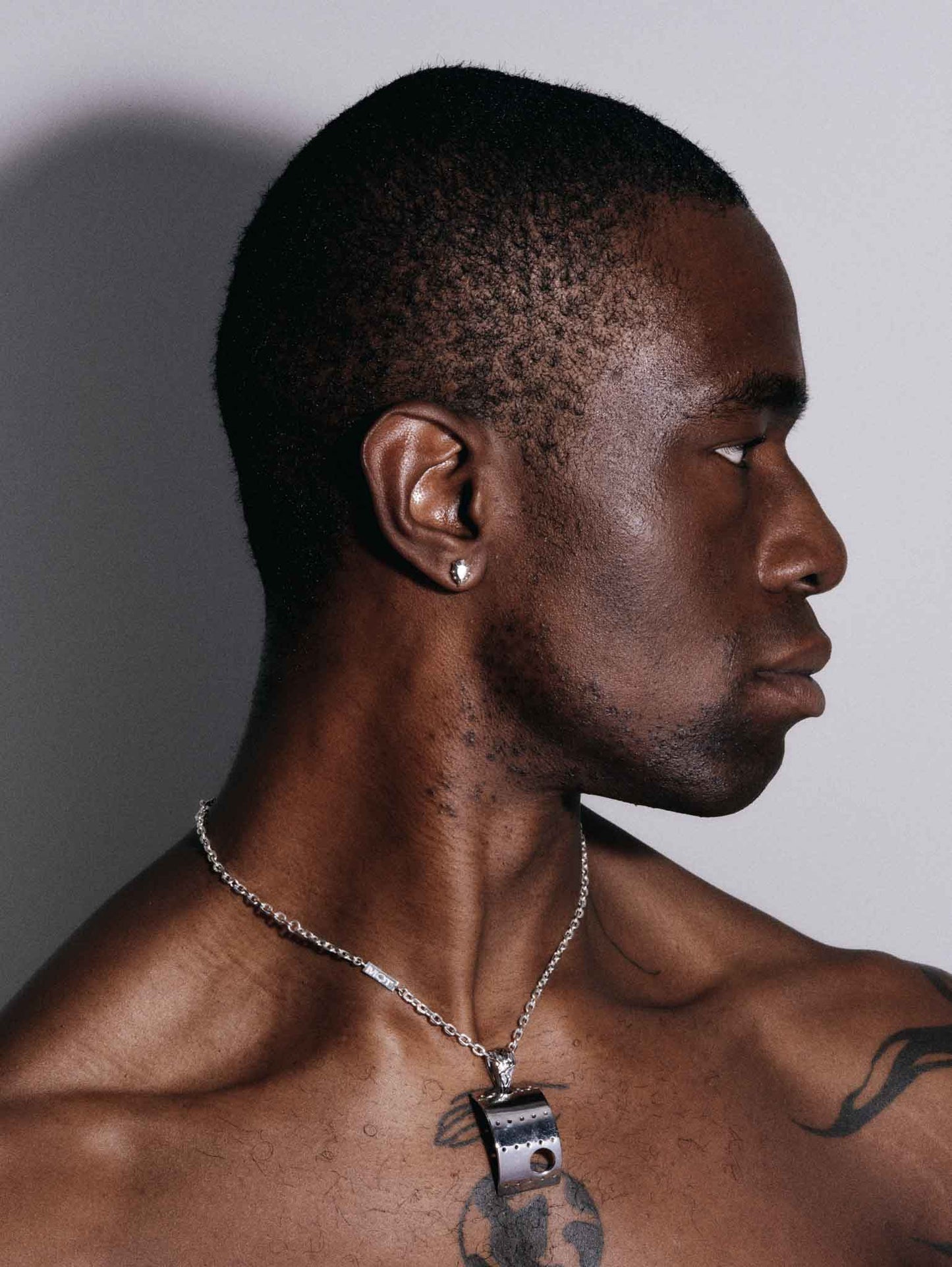 Small Pear Stud – Single – Silver